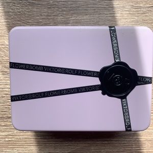 viktor and rolf empty box